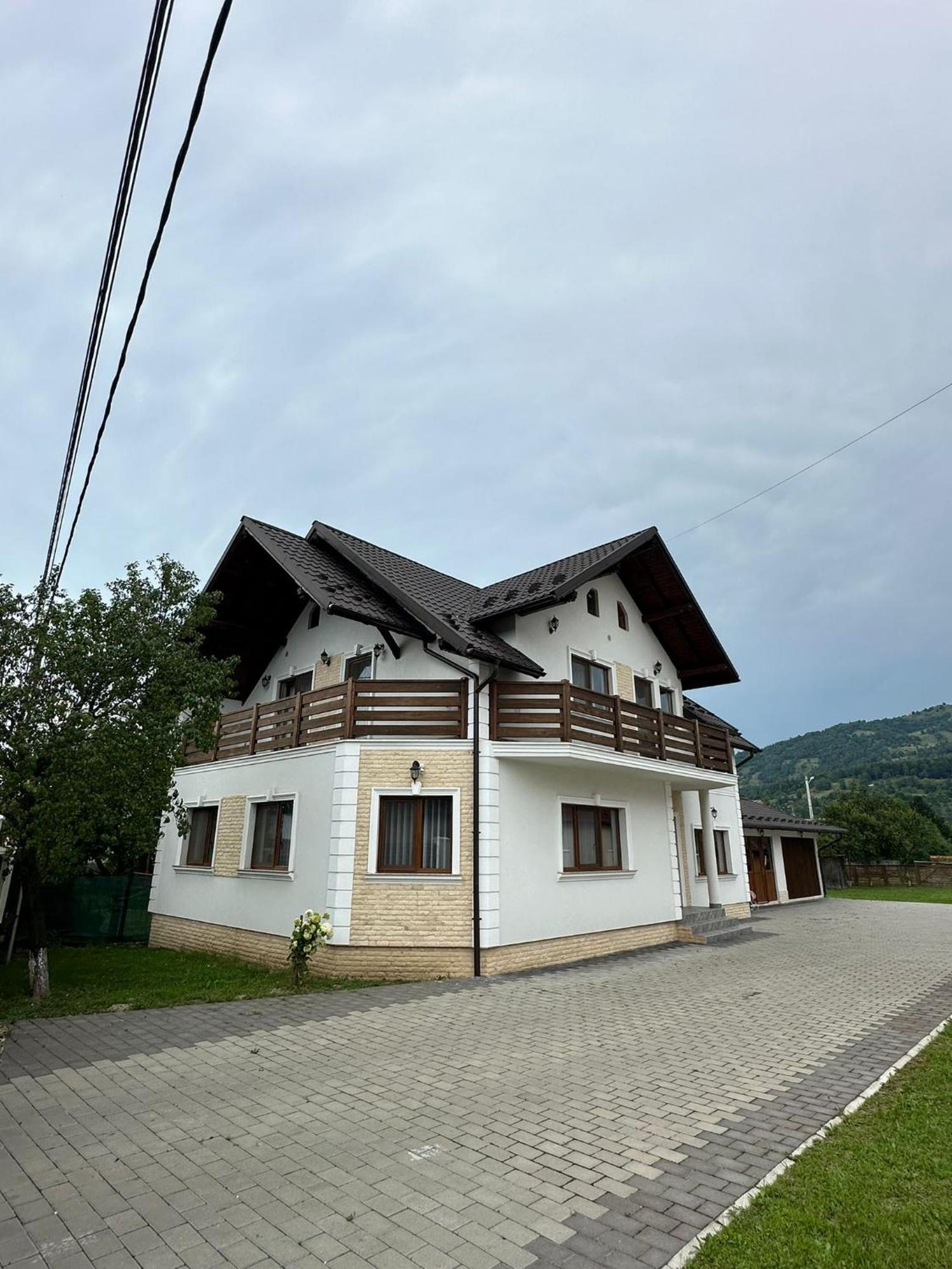 Hotel Casa Dacului Petrova Exteriér fotografie